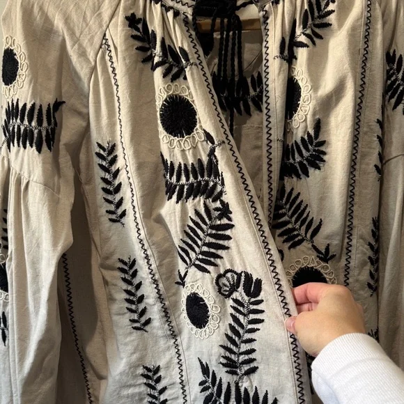 Zara Beige Peasant Blouse with Black Embroidery - Picture 8 of 8